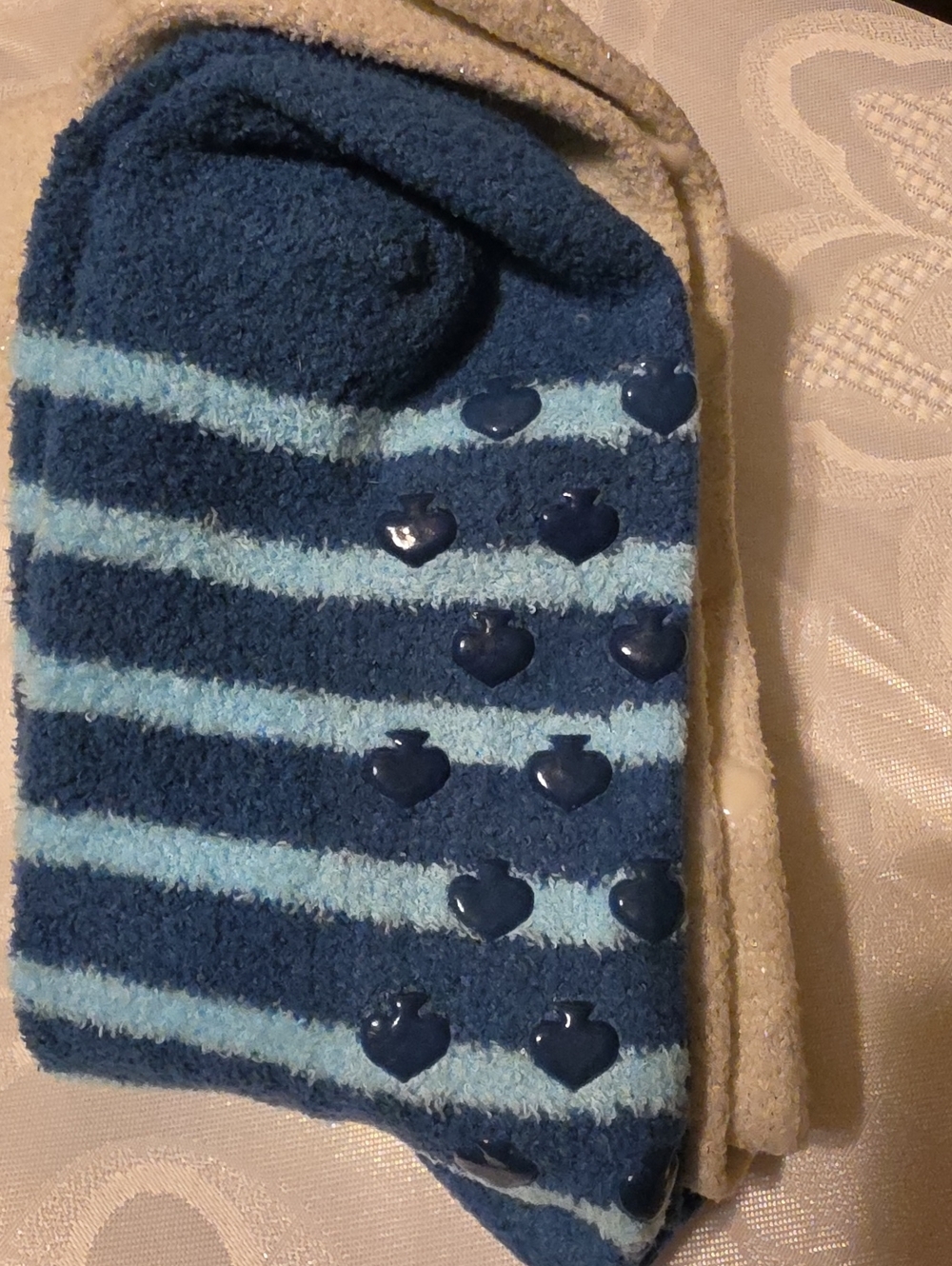 kate spade fuzzy home socks 2 Pair - Picture 2 of 4